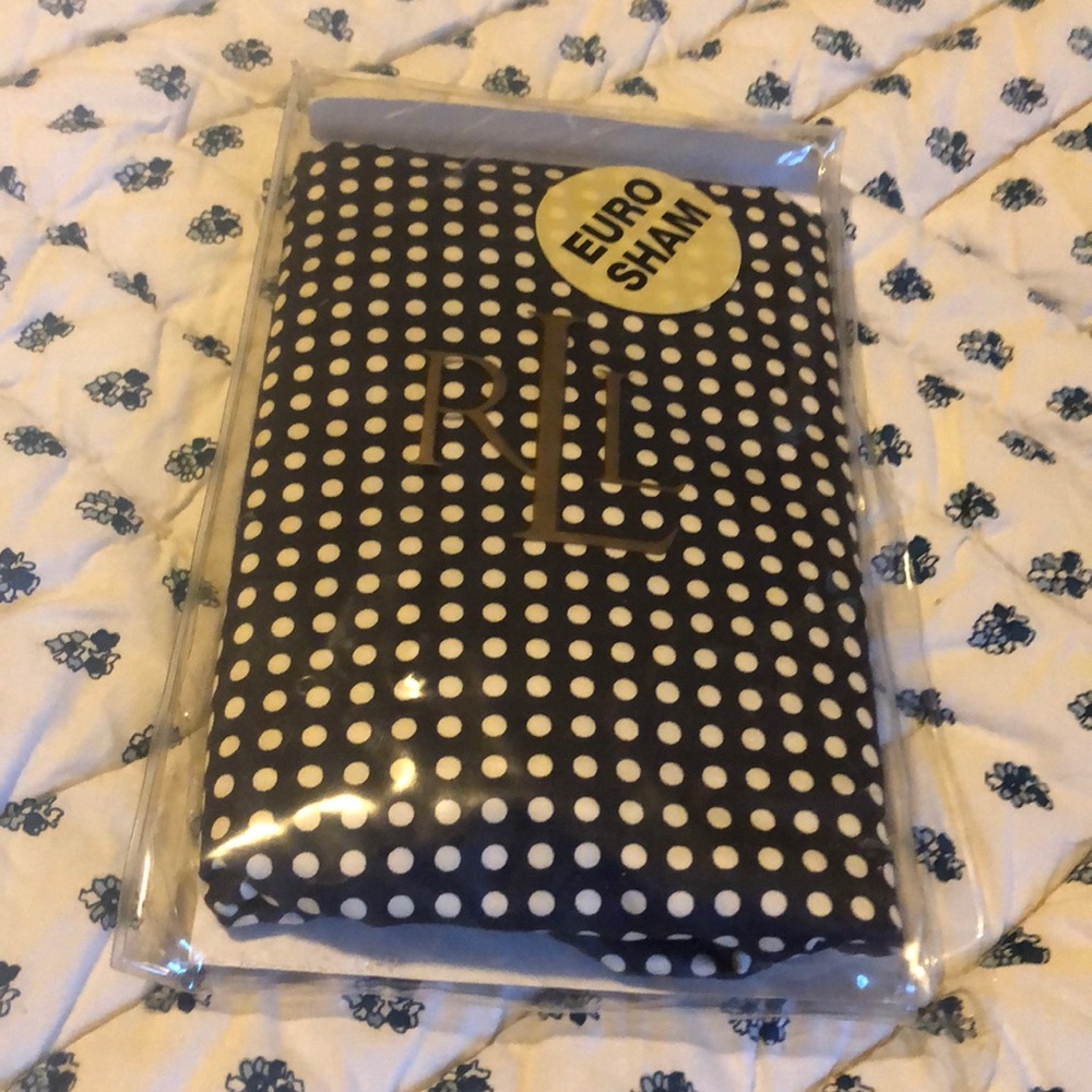 Ralph Lauren European Sham 26 x 26 in. Polka Dot